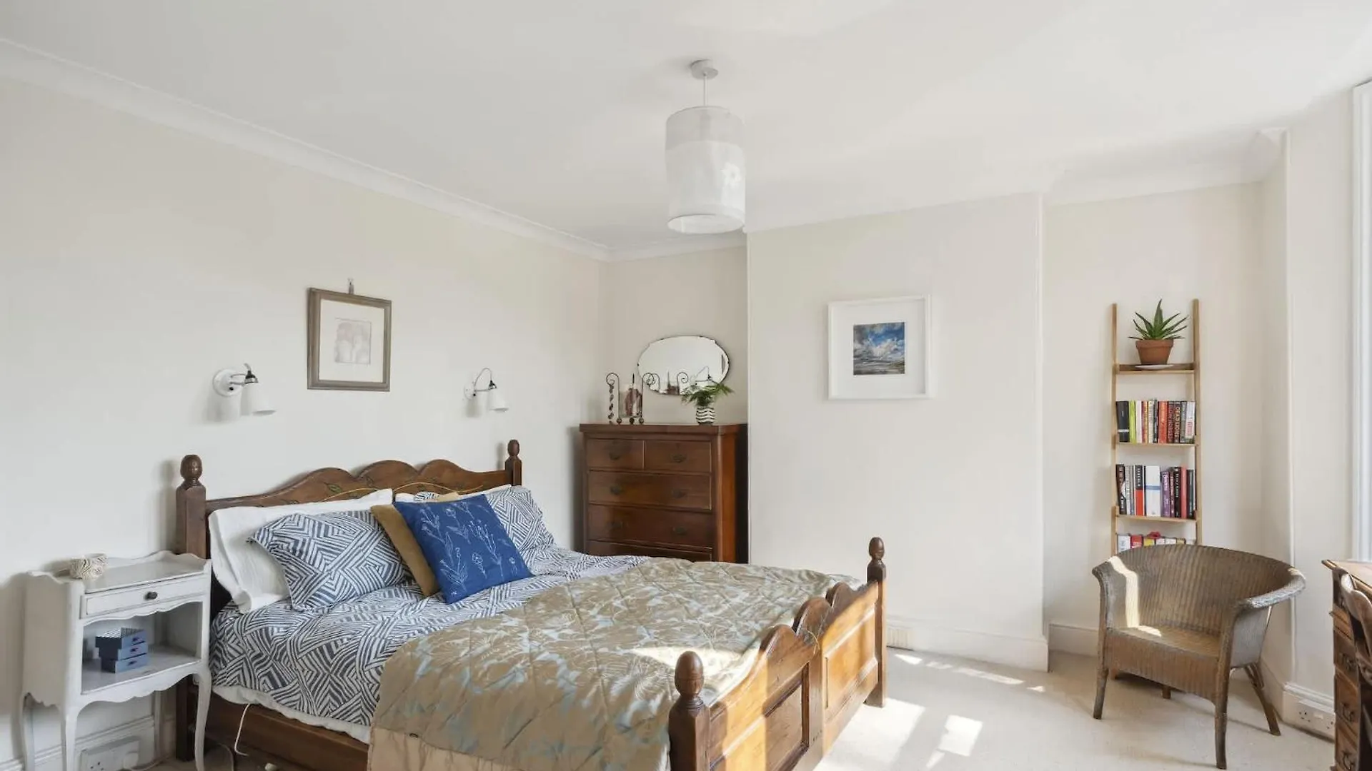 Beautiful Victorian Home On Peaceful Green Square Exeter Hébergement de vacances